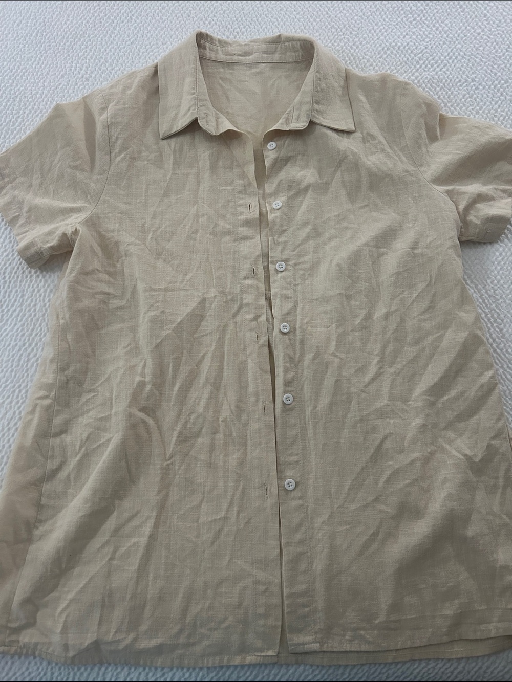 Lightweight 100% cotton Beige Button-Up Short Sleeve Shirt